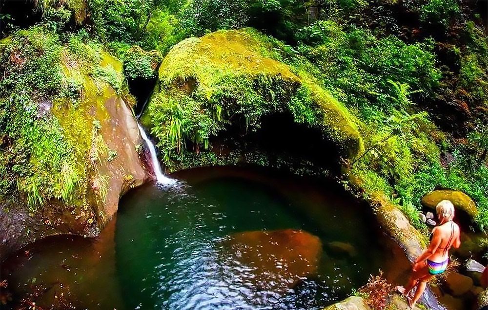 Водопад Лас-Голондринас (Las Golondrinas Waterfall)